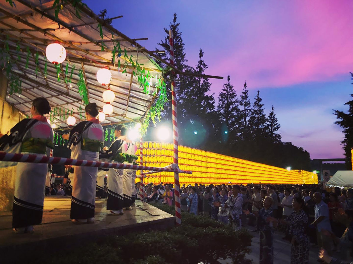 みたままつり納涼民踊のつどい 靖国神社に集い踊る 東京を代表する盆踊り オマツリジャパン 毎日 祭日