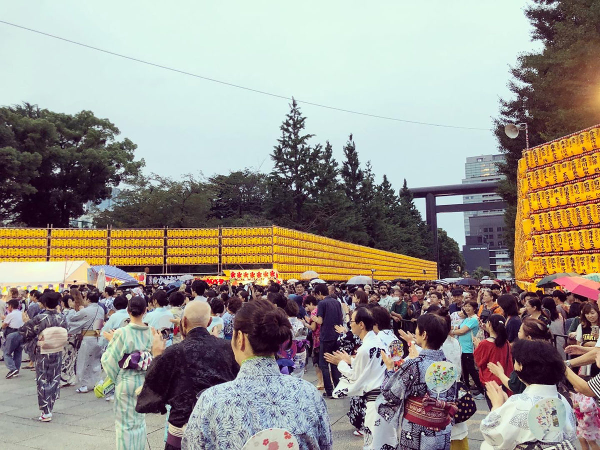 みたままつり納涼民踊のつどい 靖国神社に集い踊る 東京を代表する盆踊り オマツリジャパン 毎日 祭日