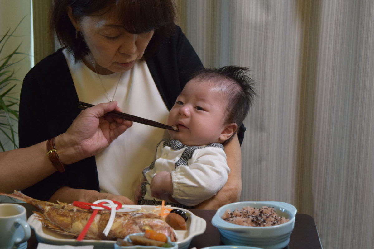 お食い初めとは 意味からコロナ禍でもできるやり方まで徹底紹介 オマツリジャパン 毎日 祭日