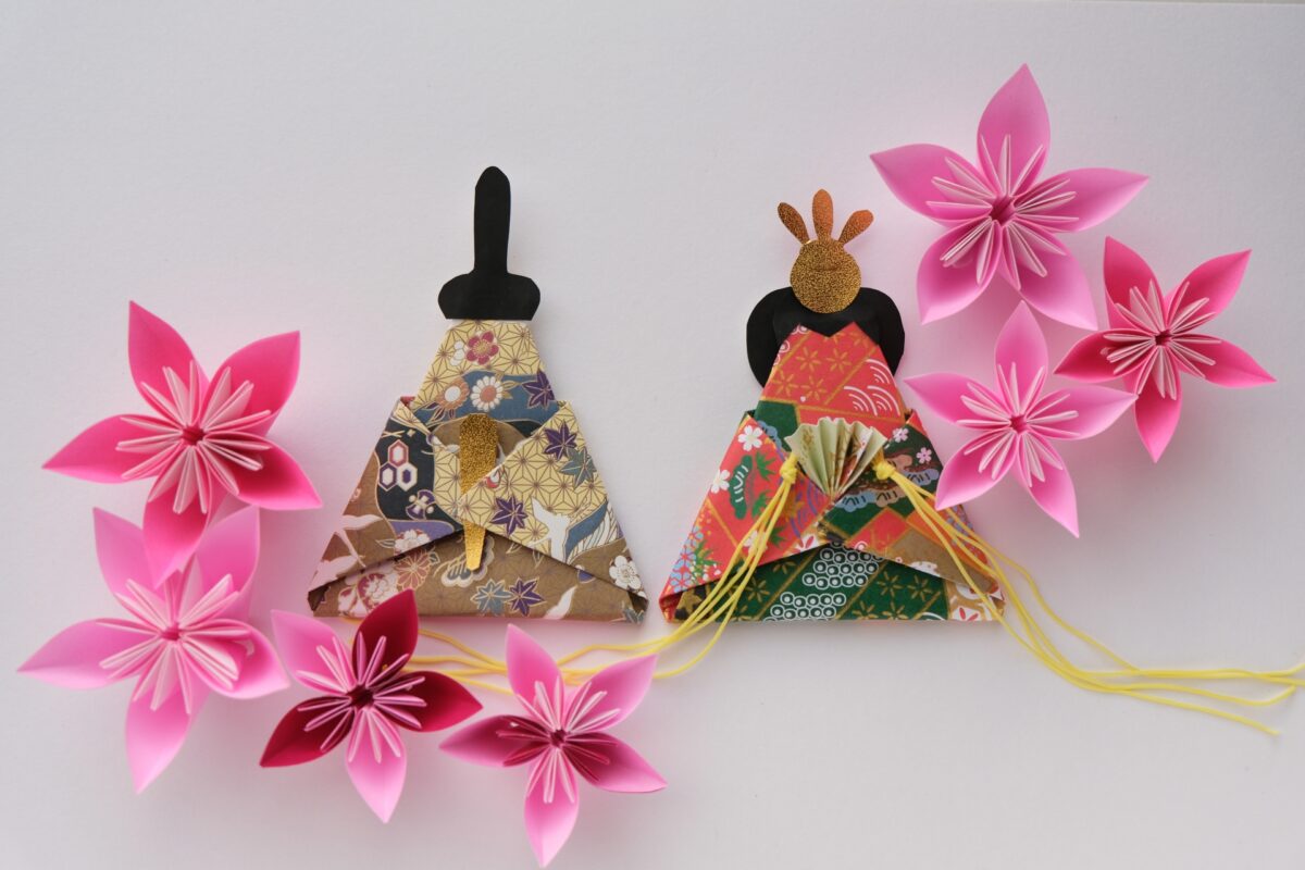 ひな祭りに折り紙を飾ろう 簡単カワイイお雛様の折り方を分かりやすく解説 オマツリジャパン 毎日 祭日