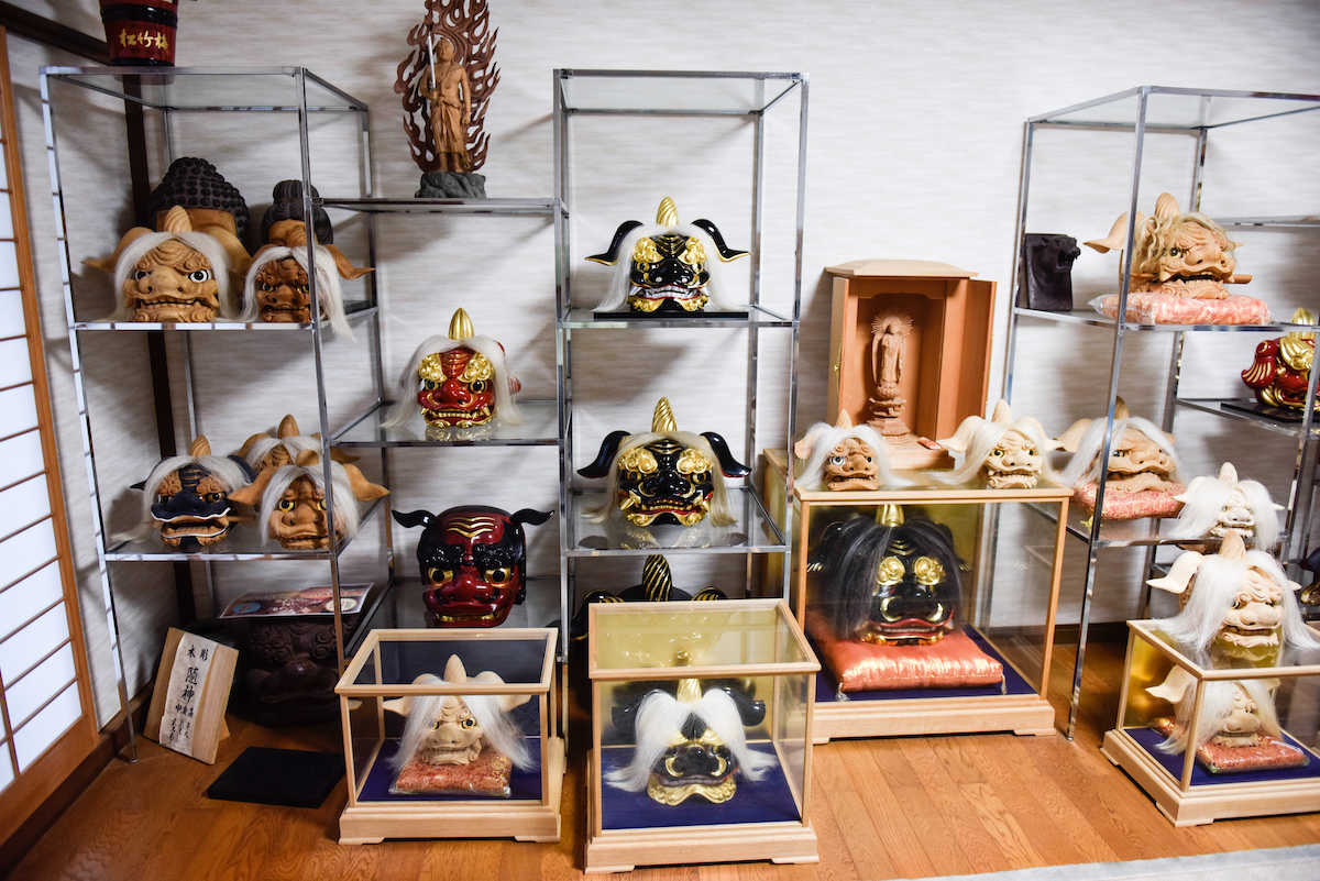 獅子頭ってどう作るの？木彫りが盛んな富山県・井波で工房や博物館を