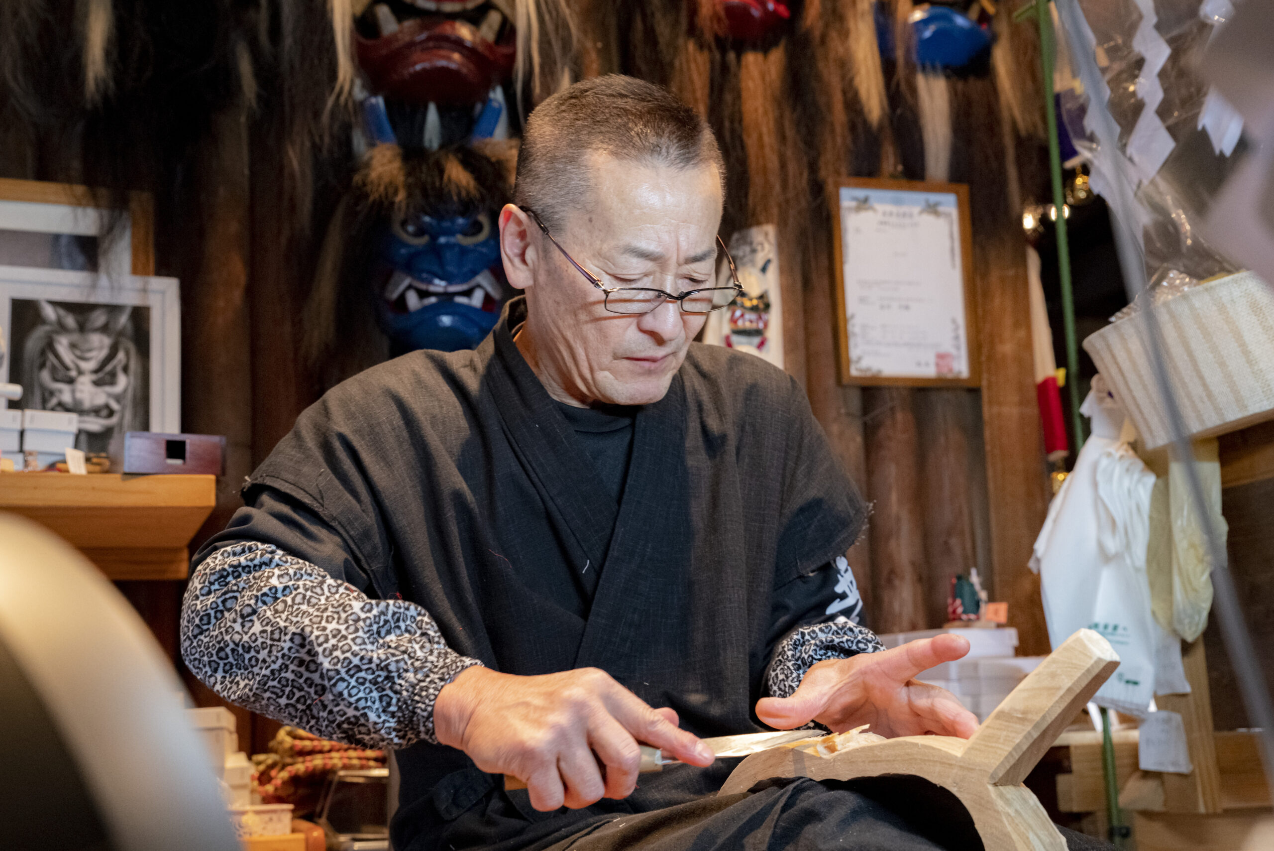 なまはげ面彫師・石川千秋さんのこれからとは？歴史や想い、変化について伺いました｜株式会社オマツリジャパン