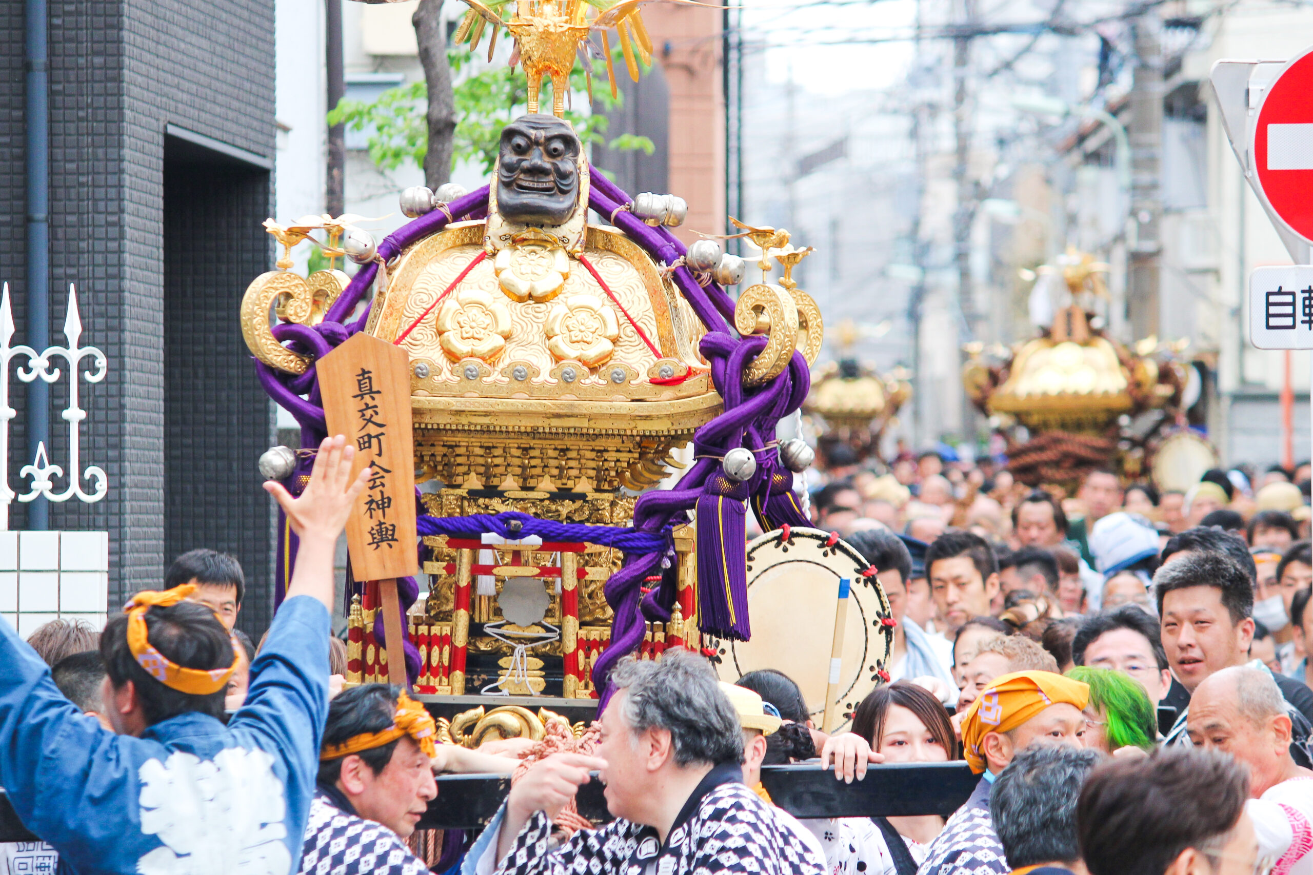 荏原神社天王祭で4年ぶりに練り歩くお神輿！城南担ぎが品川宿を