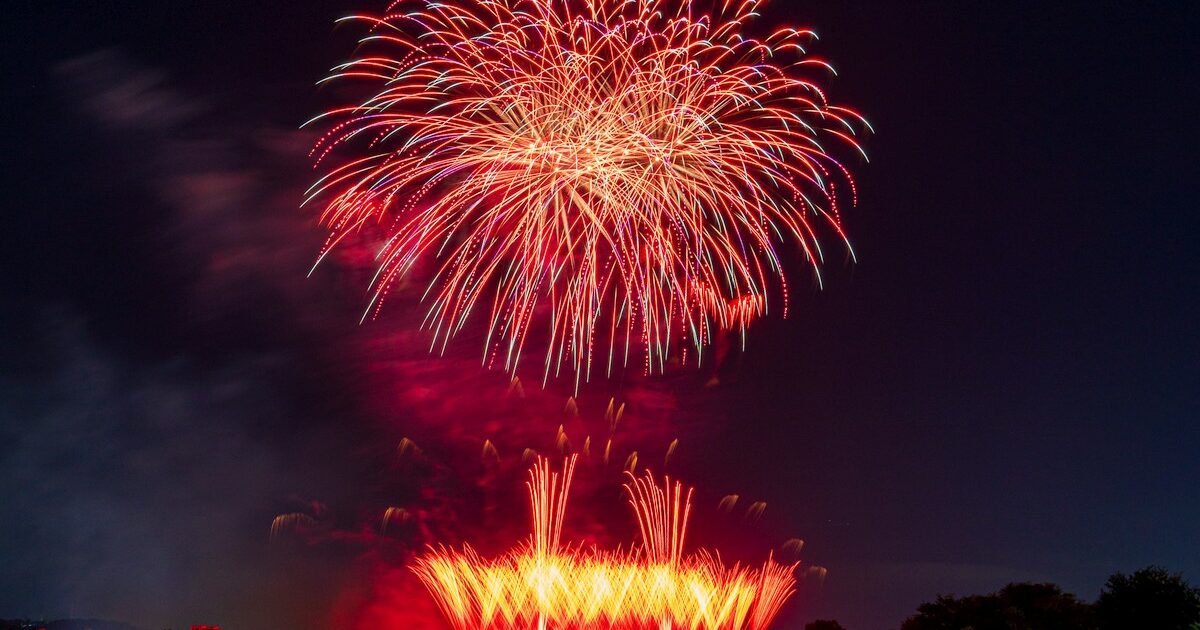 調布花火2023をレポート！暑さもやわらぐ“秋花火”を探して行ってみよう