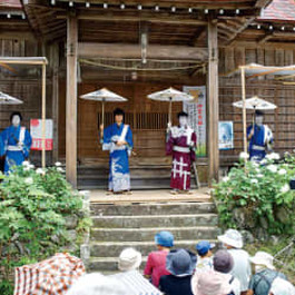 役者歴25年の小鹿野町長「日本一の歌舞伎の町にする」　あじさい祭りで熱演　「町長！」と威勢良いかけ声