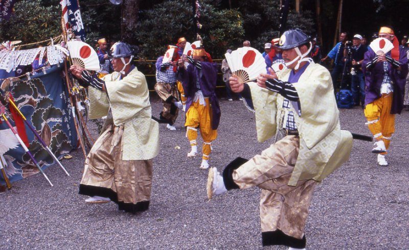 三ヶ所神社例大祭（荒踊）