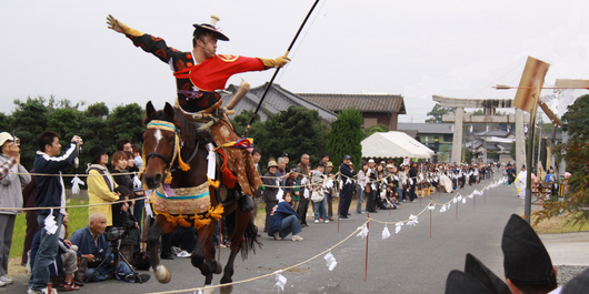 祭の注目イベント「流鏑馬」