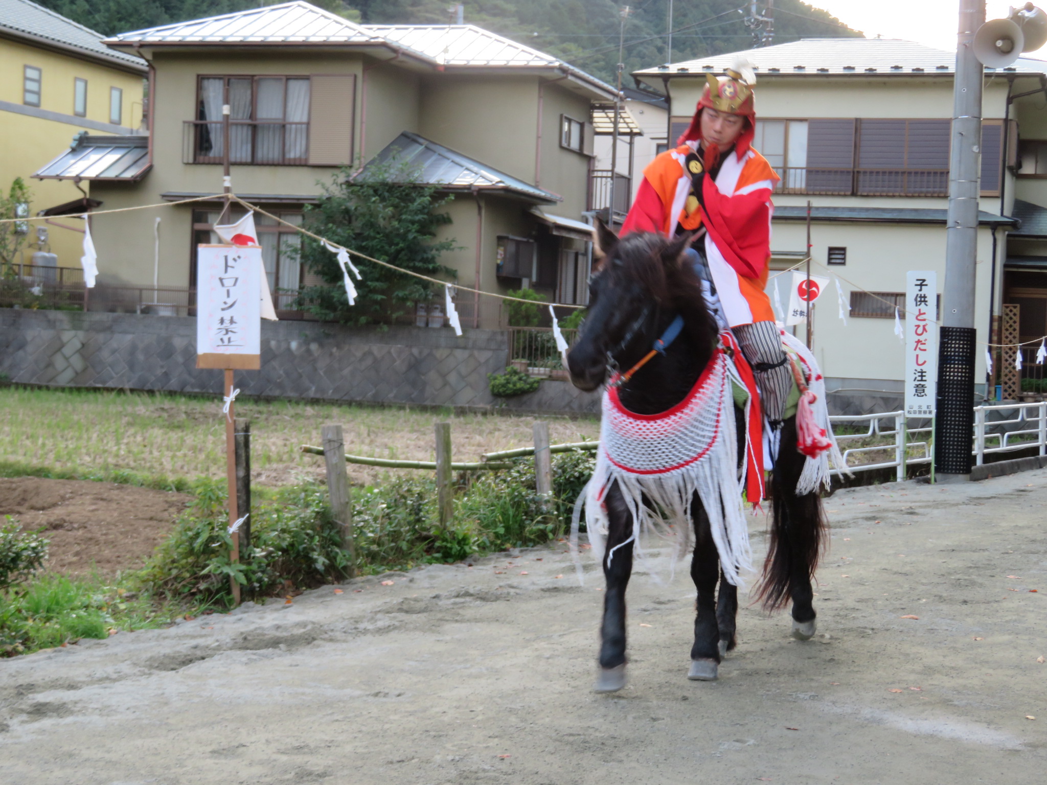 室生神社例大祭　花車。神輿巡行と800年の歴史のある流鏑馬神事