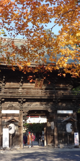 日牟禮八幡宮楼門