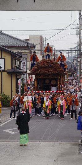 彫刻屋台の神社への繰込み