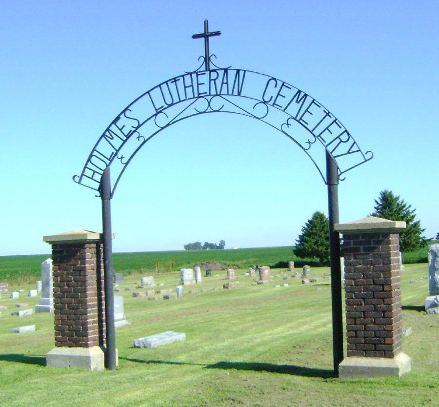 Holmes Lutheran Cemetery