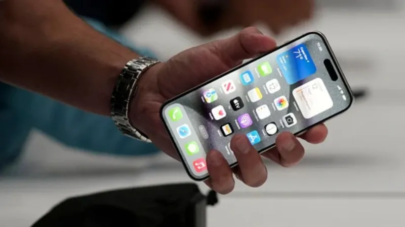 लूट लो! iPhone पर मिल रहा बंपर ऑफर, हजारों रुपये की होगी बचत, जानिए किस सेल में मिल रहा ये डिस्काउंट