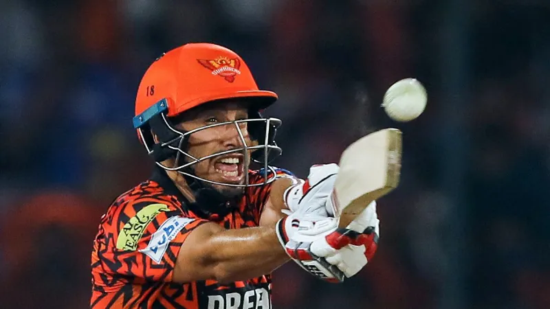 IPL 2026 Auction में नहीं मिला भाव, अब आउट ही नहीं हो रहा ये बल्लेबाज, काव्या मारन से हुई बड़ी गलती?