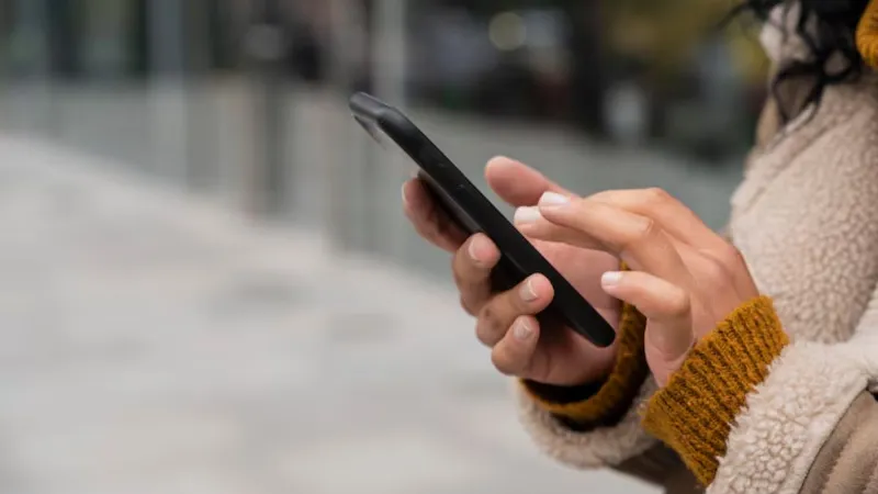 Before Selling Your Old Smartphone Do These 5 Things to Prevent Data Theft and Issues
