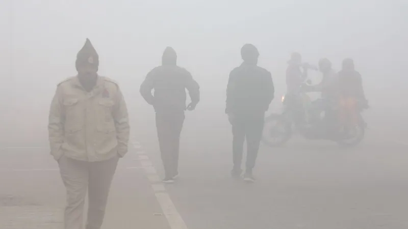 Weather: उत्तर भारत में लुढ़केगा पारा, 0 से 5 डिग्री तक पहुंचेगा तापमान, मौसम विभाग ने दी चेतावनी