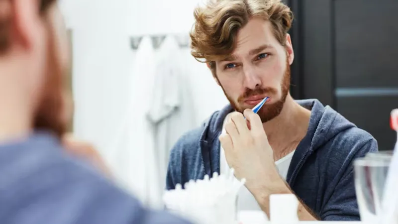 ब्रश कर रहा था शख्स...अचानक फट गई गले की नस, इस बीमारी का शिकार; दुनिया में सिर्फ इतने केस