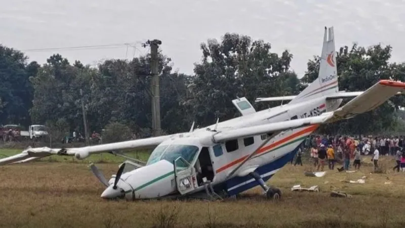 बाल-बाल बची 6 लोगों की जान! इंडिया वन एयर फ्लाइट की क्यों करानी पड़ी इमरजेंसी लैंडिंग? ऐसे टला बड़ा हादसा