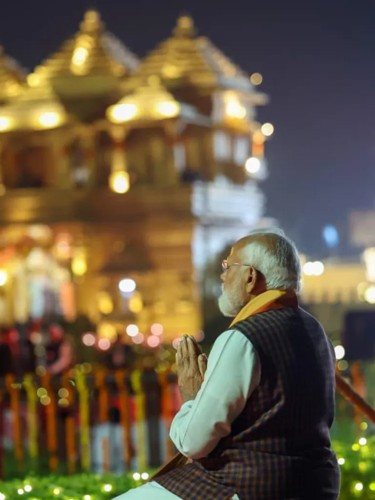 सोमनाथ स्वाभिमान पर्व में शामिल हुए पीएम मोदी, देखें Photos सोमनाथ स्वाभिमान पर्व में शामिल हुए पीएम मोदी, देखें Photos