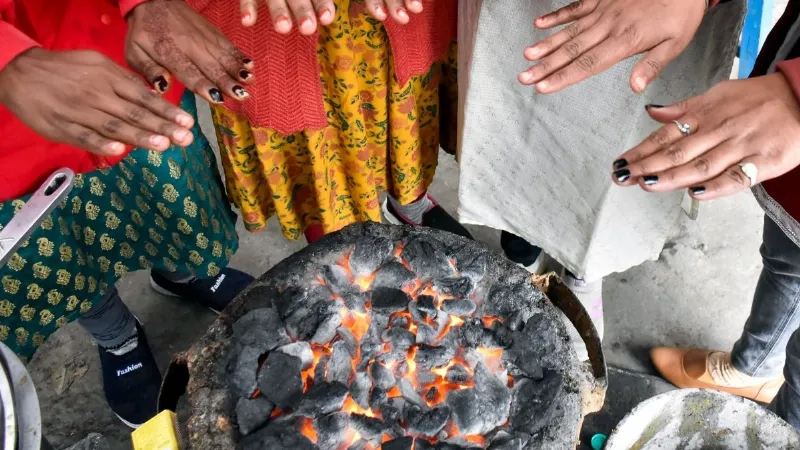 ठिठुरन का होगा एहसास, मौसम विभाग ने जारी किया अलर्ट; जानें आज के मौसम का हाल