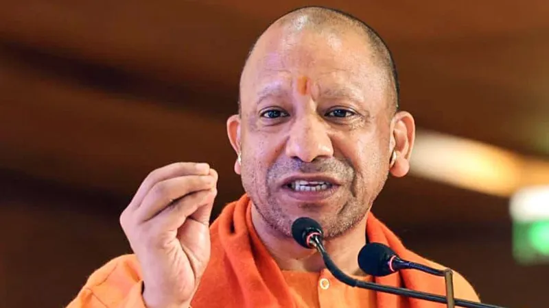 'छोटे बच्चों को स्मार्ट फोन मत पकड़ाइए', गोरखपुर महोत्सव में CM योगी ने पैरेंट्स से की अपील