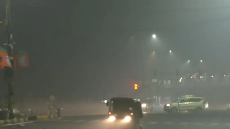 आज का मौसम 19 जनवरी 2026: कड़ाके की सर्दी के बीच दिल्ली वालों को होगा ठिठुरन का एहसास, क्या होगी बारीश?