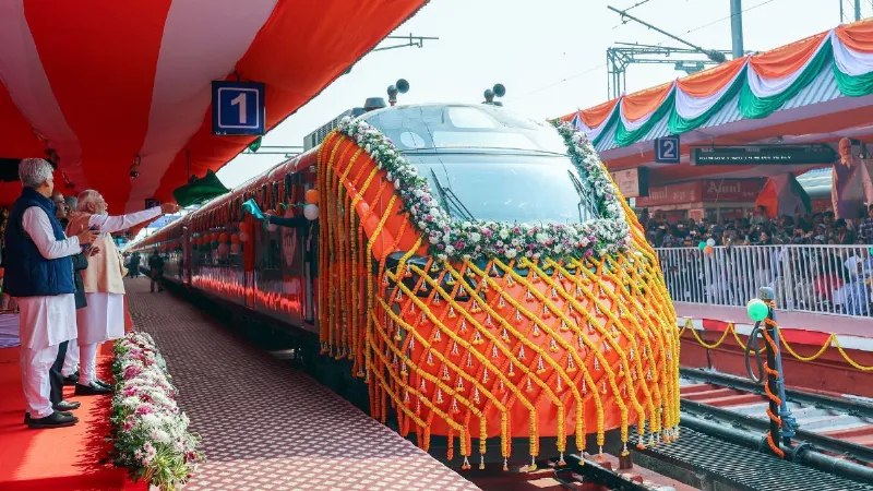 वंदे भारत स्लीपर ट्रेन का कन्फर्म टिकट कैंसिल कराना पड़ेगा महंगा, नहीं मिलेगा रिफंड! जान लीजिए नियम