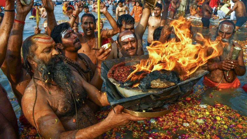 Magh Mela: बसंत पंचमी पर टूटा महाकुंभ का रिकॉर्ड, 3.56 करोड़ श्रद्धालुओं ने लगाई आस्था की डुबकी