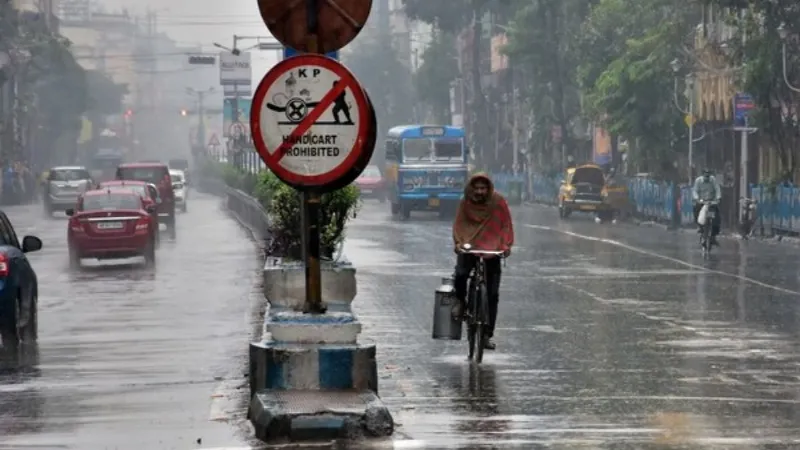 दिल्ली वालों, तैयार हो जाइए! 27 जनवरी को बारिश के साथ ठंड बढ़ेगी, AQI भी करेगा हमला?