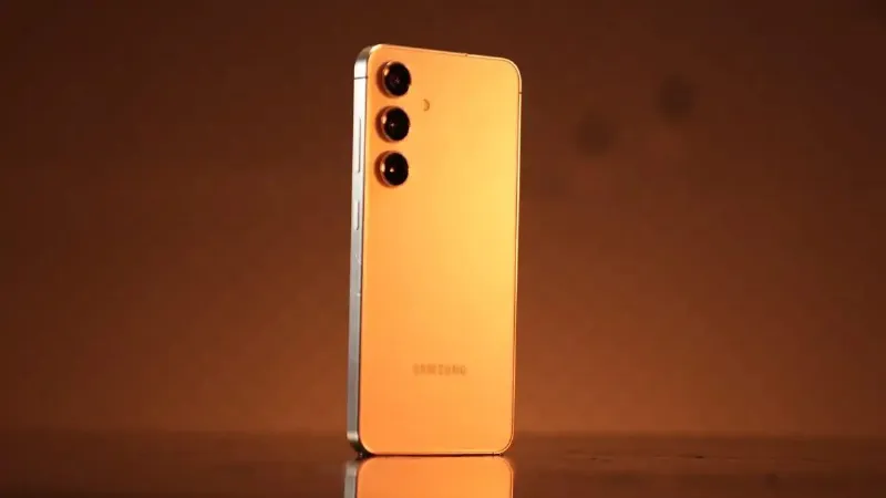 धड़ल्ले से गिरी Samsung के इस धाकड़ फोन की कीमत, यहां मिल रही 34,000 रुपये की छूट, फटाफट चेक करिए ऑफर