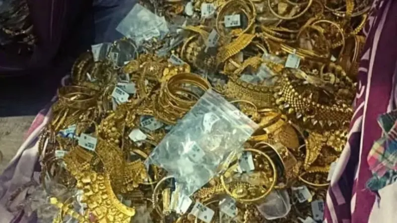 मालिक की ज्वेलरी शॉप से उड़ाया 7 करोड़ का सोना.. चोरी करने की वजह ऐसी कि जानकर आप भी पकड़ लेंगे माथा