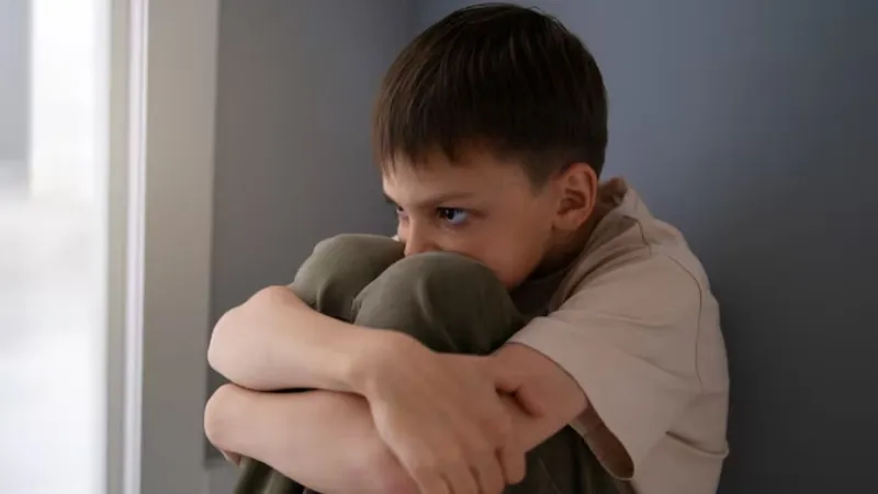 पाकिस्तान में लड़के भी सेफ नहीं! बच्चों का शोषण करने वाले नेटवर्क का भंडाफोड़, 600 वीडियो बरामद