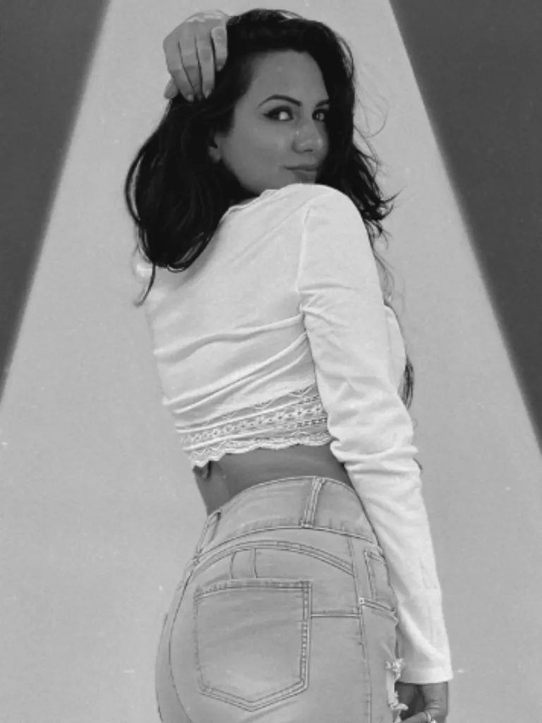 तारा सुतारिया से गौरव खन्ना की पत्नी आकांक्षा चमोला की क्यों होने लगी तुलना?