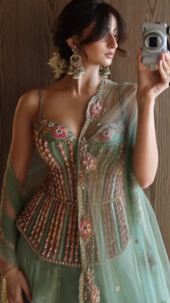 पलक तिवारी के ट्रेडिशनल लुक ने फैंस को बनाया दिवाना, फोटो वायरल