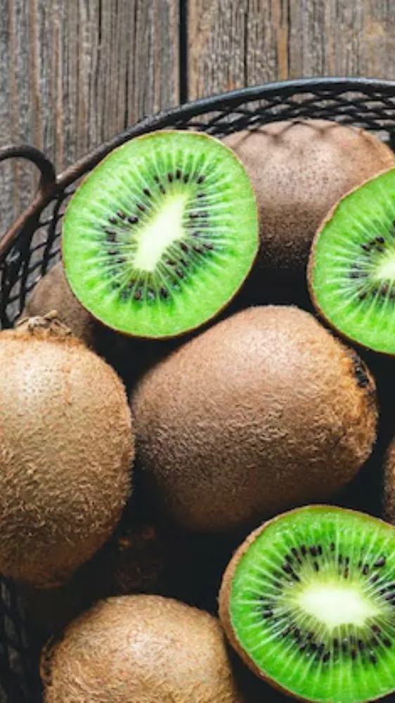 डेली कीवी खाने के मिलते हैं अनगिनत फायदे, जानकर दंग रह जाएंगे आप