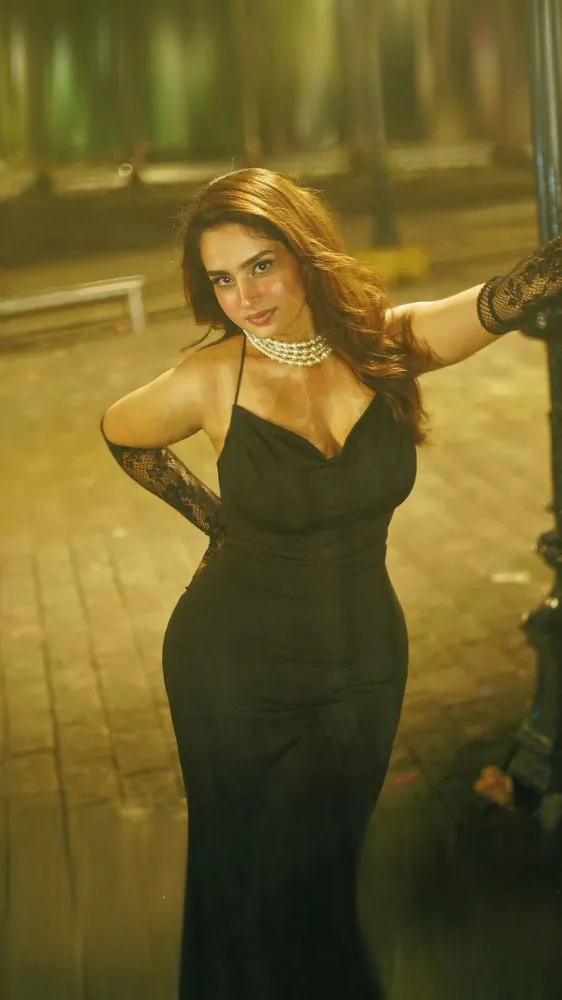 पैप्स पर अचानक क्यों भड़कीं आयशा खान? जमकर लगाई फटकार