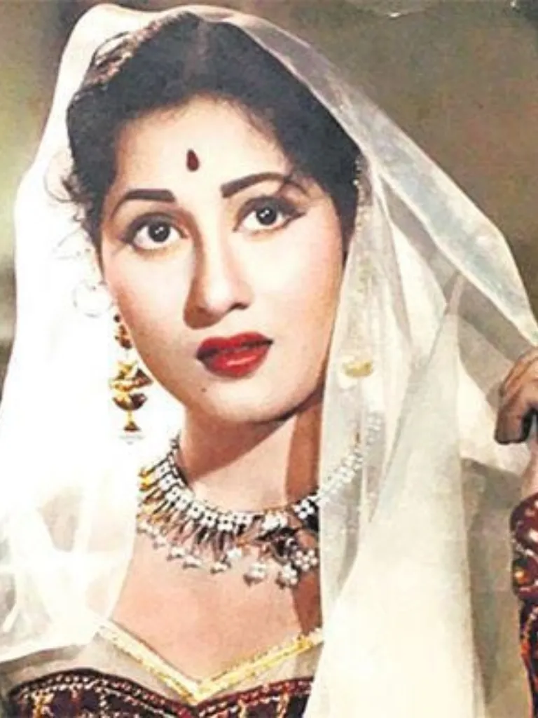 मधुबाला से दिलीप कुमार करते थे बेहद प्यार, अचानक ऐसा क्या हुआ कि पहुंच गए कोर्ट?