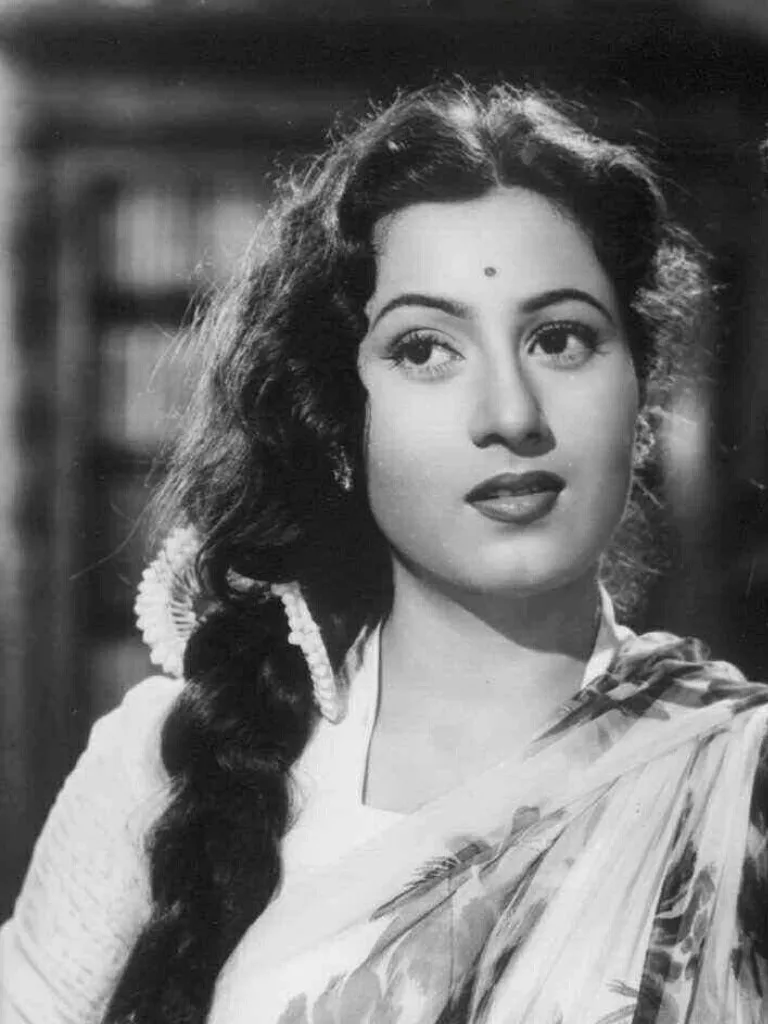 मधुबाला से दिलीप कुमार करते थे बेहद प्यार, अचानक ऐसा क्या हुआ कि पहुंच गए कोर्ट?