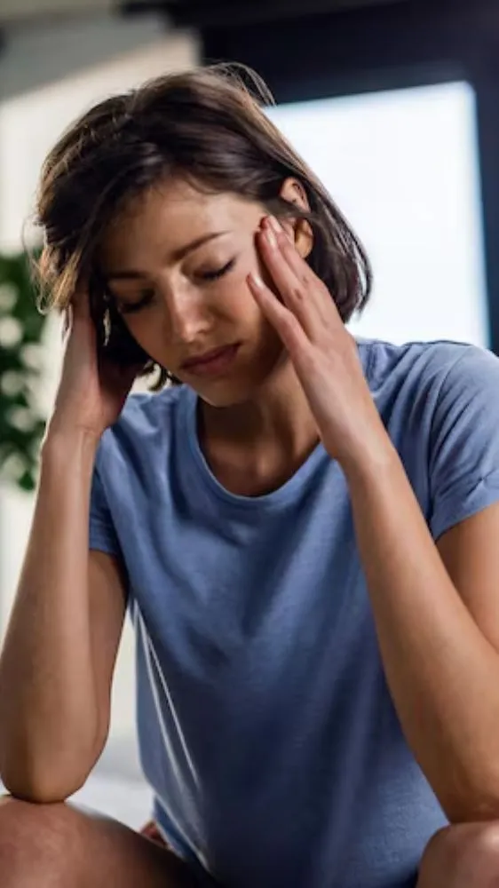 बार-बार हो रहा है सिर दर्द? इन खतरनाक बीमारियों का हो सकता है संकेत बार-बार हो रहा है सिर दर्द? इन खतरनाक बीमारियों का हो सकता है संकेत