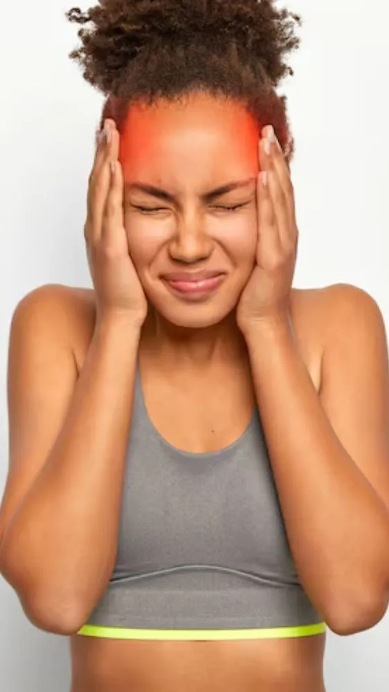 बार-बार हो रहा है सिर दर्द? इन खतरनाक बीमारियों का हो सकता है संकेत बार-बार हो रहा है सिर दर्द? इन खतरनाक बीमारियों का हो सकता है संकेत