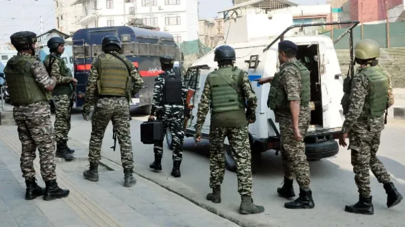 जम्मू कश्मीर में सुरक्षा एजेंसियों की बड़ी कार्रवाई, 8,000 संदिग्ध खातों को किया गया फ्रीज; जानें पूरा मामला