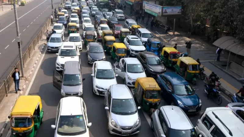 दिल्ली की इन सड़कों की तरफ भूलकर भी न जाएं, AI समिट को लेकर ट्रैफिक एडवाइजरी