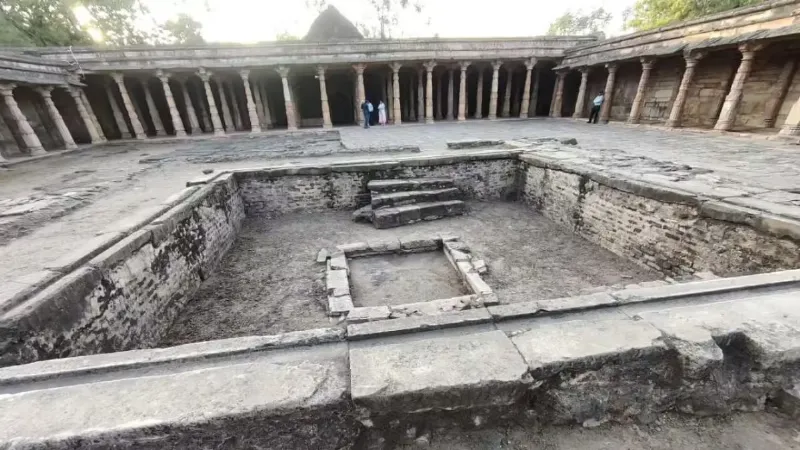 'भोजशाला में मंदिर के हिस्सों में बनाई गई है मस्जिद', ASI की रिपोर्ट में मिले सनातन धर्म के सबूत