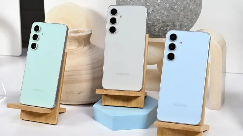 Samsung के इस धांसू फोन की कीमत गिरी, एक झटके में 25,000 रुपये कम, जानें कहां मिल रही है डील