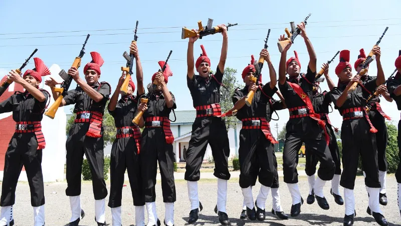 रेलवे की नौकरी में अग्निवीरों और पूर्व सैनिकों को आरक्षण, किस पद पर कितना मिलेगा रिजर्वेशन? जानें सबकुछ