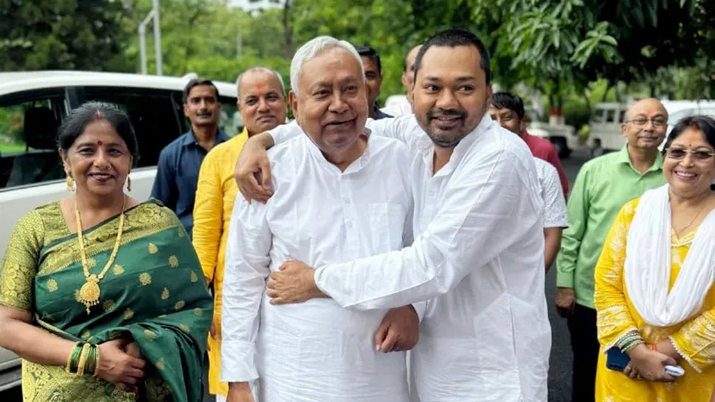 'पिताजी ने जो 20 साल में किया उस पर बिहार को गर्व', JDU में शामिल होकर बोले नीतीश कुमार के बेटे निशांत