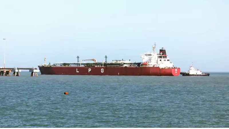 युद्ध के बीच भारत के लिए बड़ी राहत, होर्मुज स्ट्रेट को पार करके 54 हजार टन LPG लेकर मुंद्रा पोर्ट पहुंचा जहाज