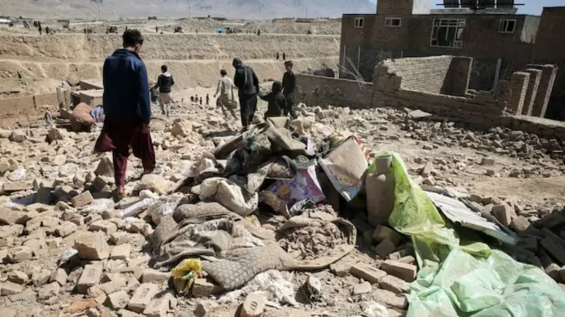 पाकिस्तान ने काबुल के अस्पताल पर की एयरस्ट्राइक, हमले में 400 लोगों की मौत, देखें धमाके का VIDEO