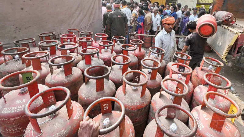 भारत में हर दिन कितनी होती है LPG की खपत? सप्लाई संकट के दौर में समझिए किचन गैस का पूरा हिसाब