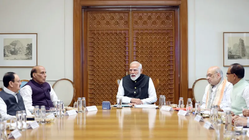 मिडिल ईस्ट तनाव पर मीटिंग के बाद पीएम मोदी ने दिए ये निर्देश, अमित शाह और अजीत डोभाल भी बैठक में थे मौजूद