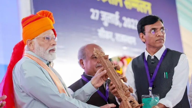 पीएम मोदी ने सरकार प्रमुख के तौर पर पूरा किया 8931 दिन, मनसुख मंडाविया ने कहा- देश के प्रति अटूट समर्पण का परिणाम